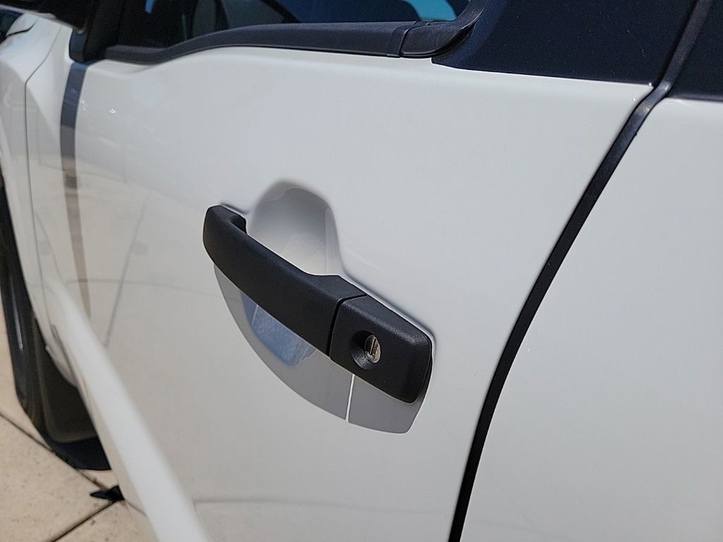 Thumbnail: 2026 Nissan Frontier - 9