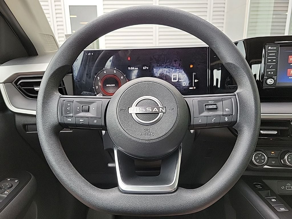 Thumbnail: 2025 Nissan Kicks - 18