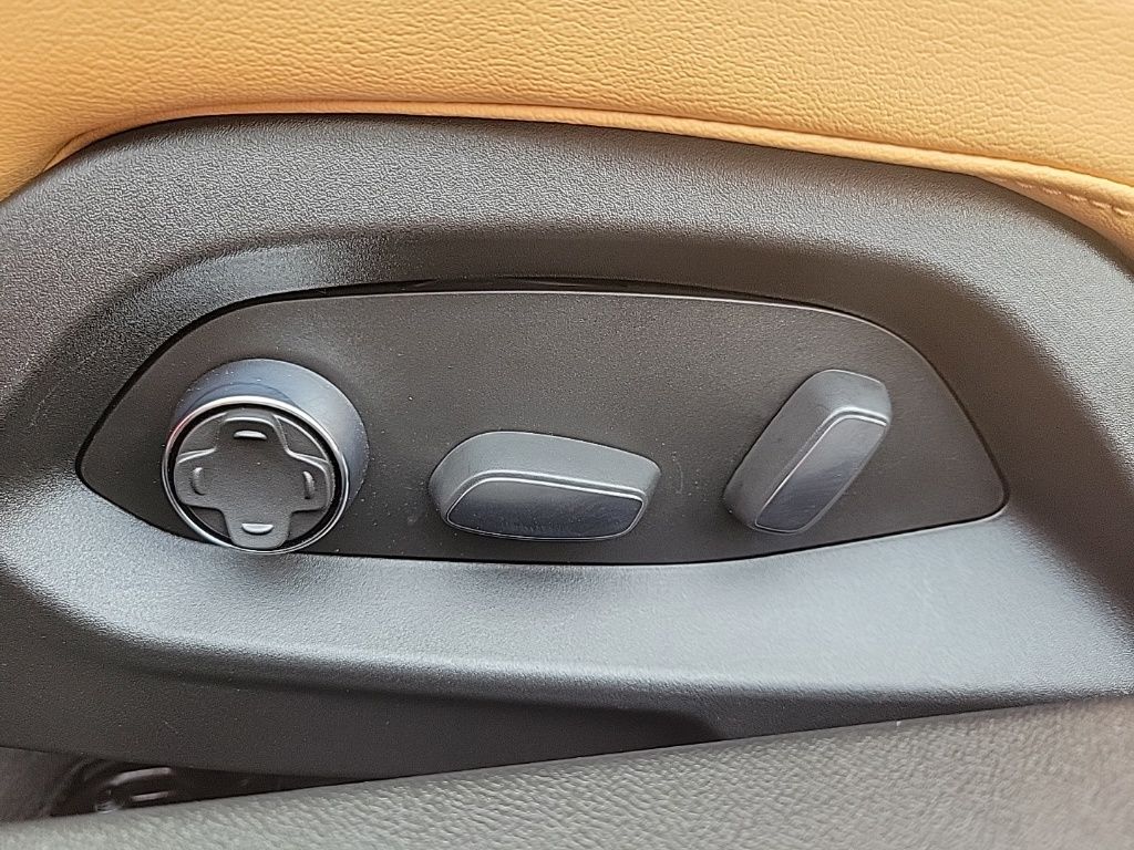 Thumbnail: 2023 Chevrolet Corvette - 16