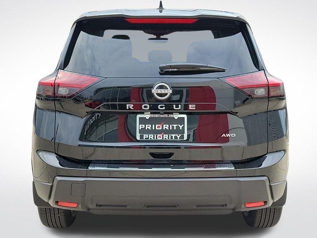 Thumbnail: 2026 Nissan Rogue - 4
