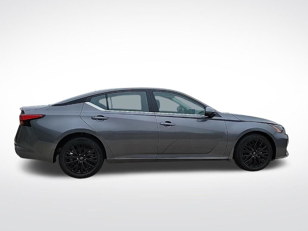 Thumbnail: 2026 Nissan Altima - 5