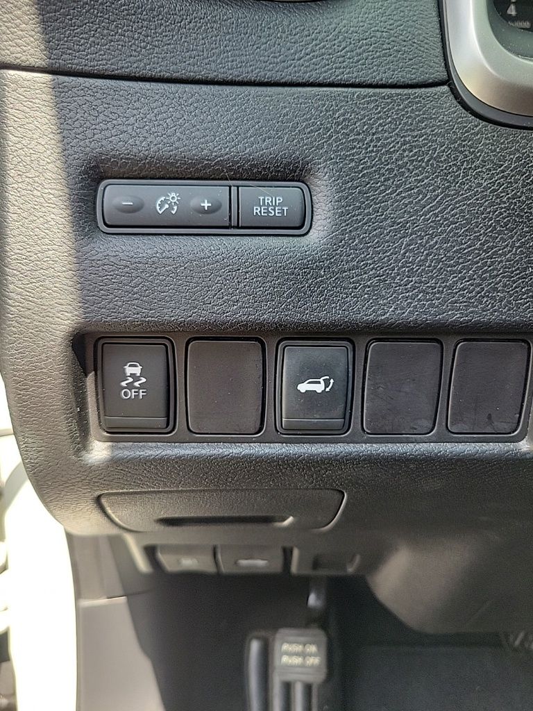 Thumbnail: 2015 Nissan Murano - 22