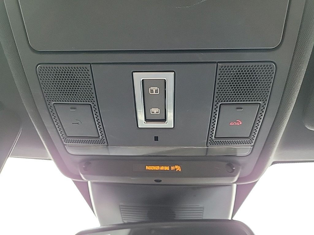 Thumbnail: 2017 Land Rover Range Rover Evoque - 28