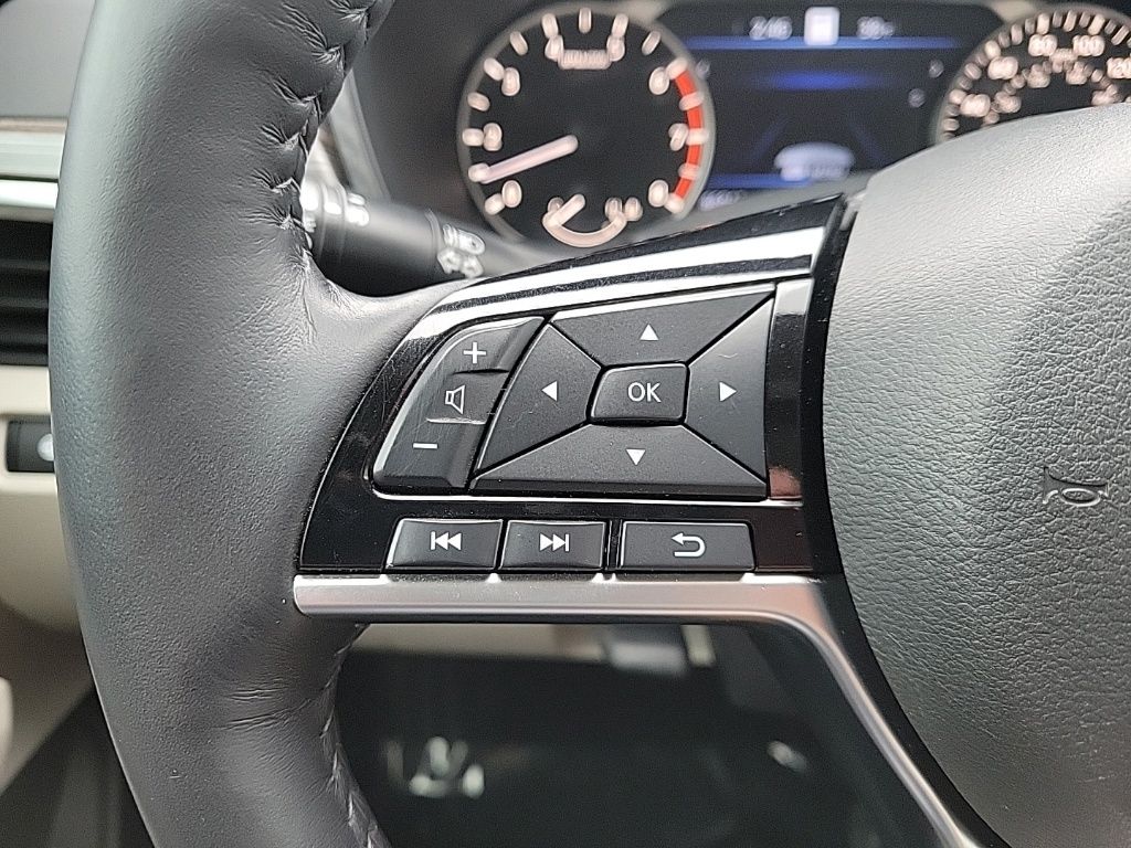 Thumbnail: 2019 Nissan Altima - 21