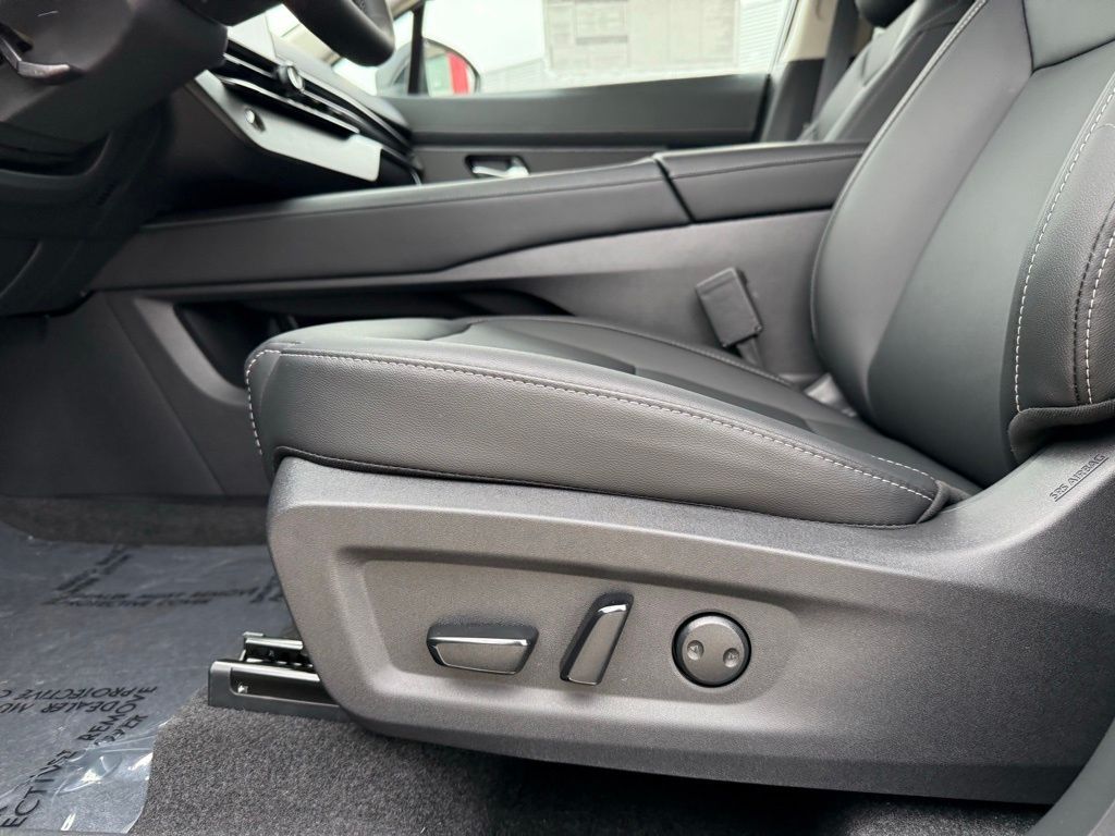 2025 Nissan Murano SV 11