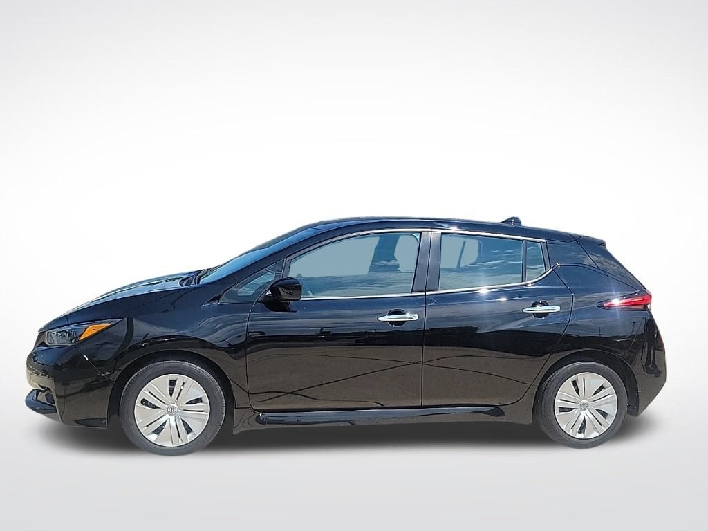Thumbnail: 2023 Nissan Leaf - 2