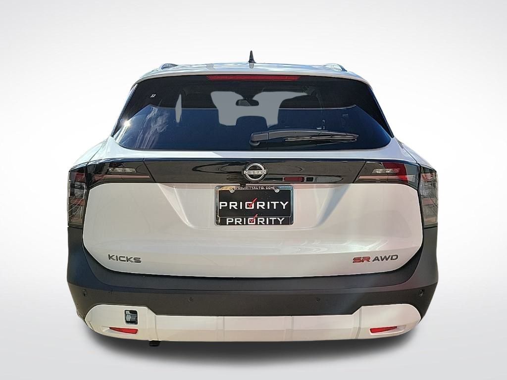 Thumbnail: 2026 Nissan Kicks - 4