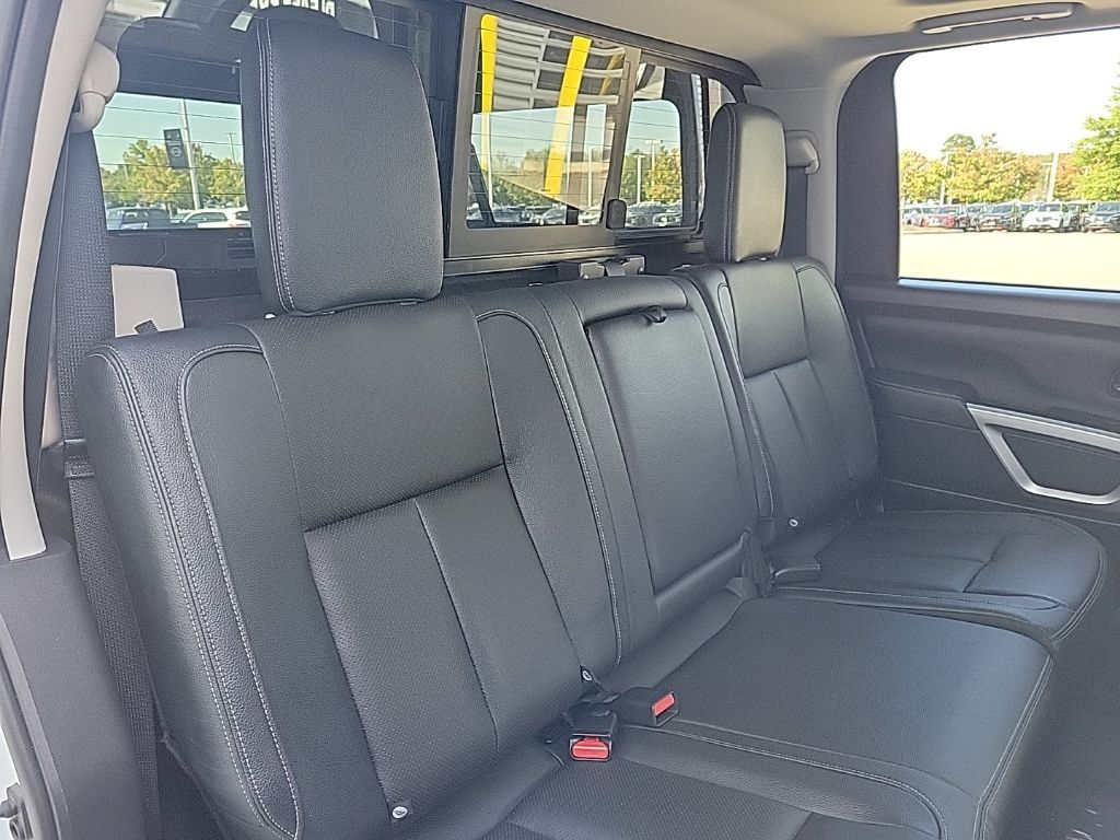 Thumbnail: 2021 Nissan Titan - 19