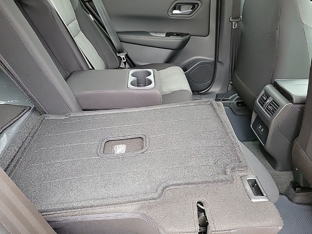 Thumbnail: 2026 Nissan Rogue - 16