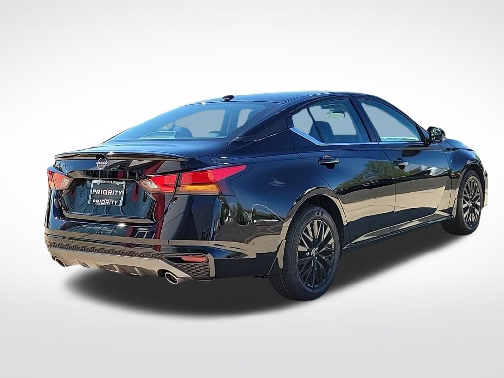 Thumbnail: 2026 Nissan Altima - 4