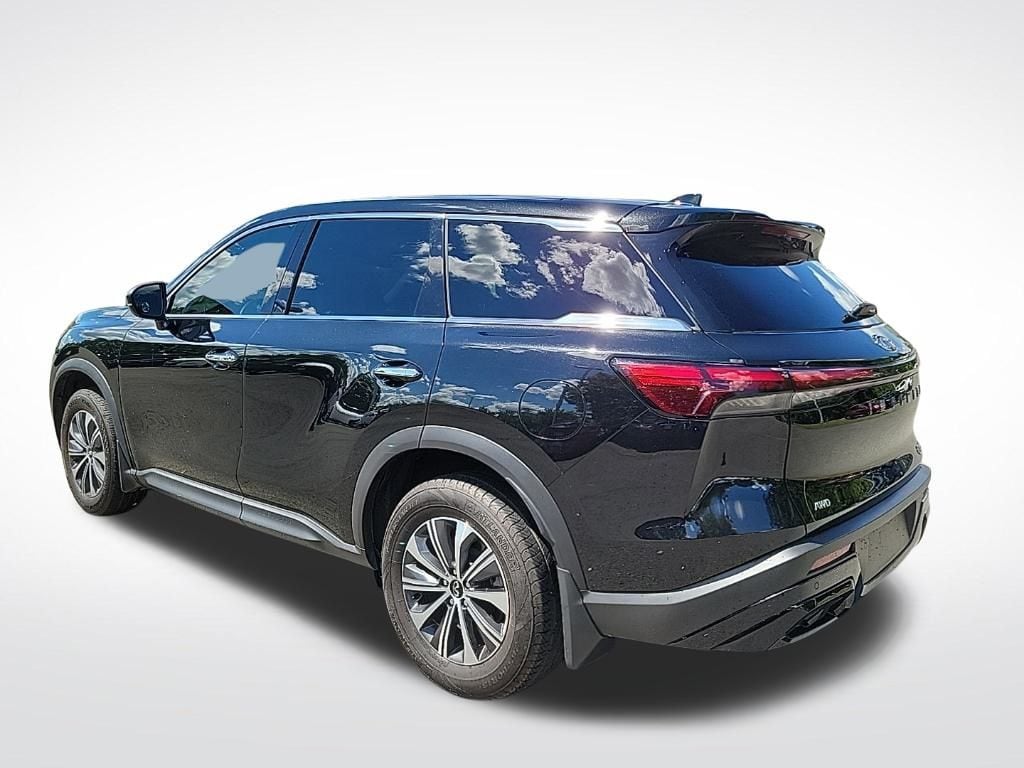 Thumbnail: 2023 INFINITI QX60 - 3