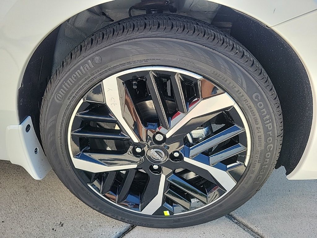 Thumbnail: 2025 Nissan Versa - 9