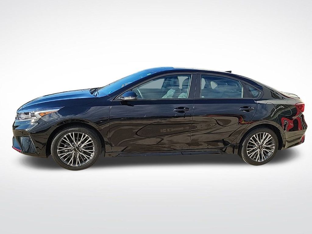 Thumbnail: 2023 Kia Forte - 2