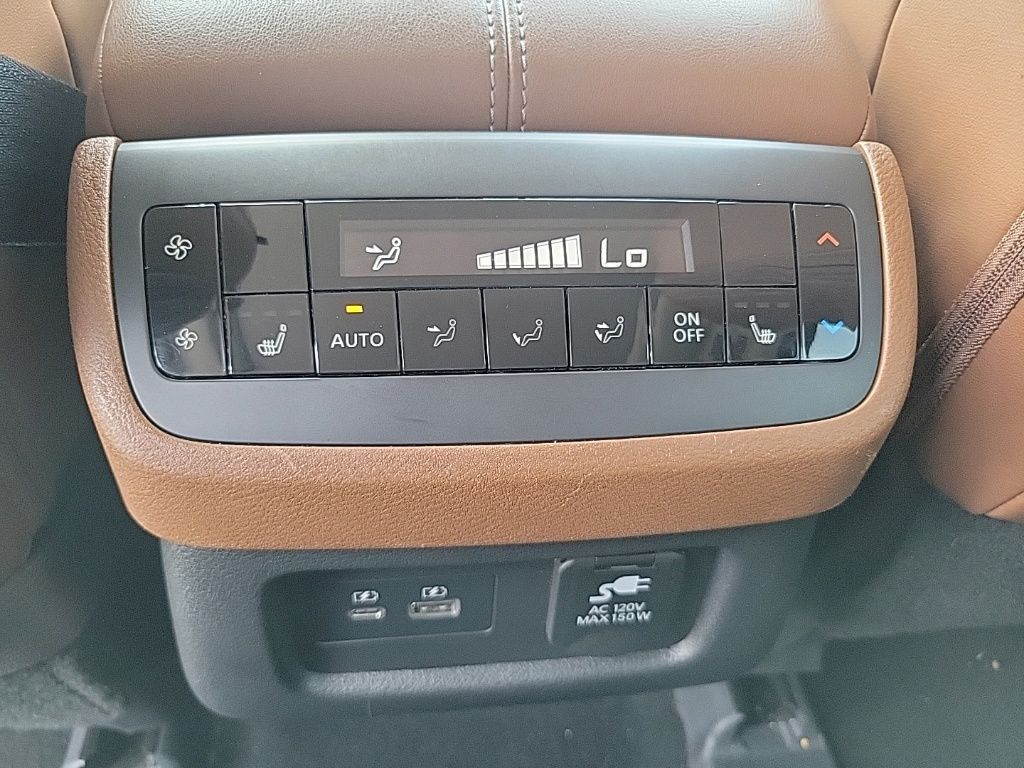 Thumbnail: 2023 Nissan Pathfinder - 19