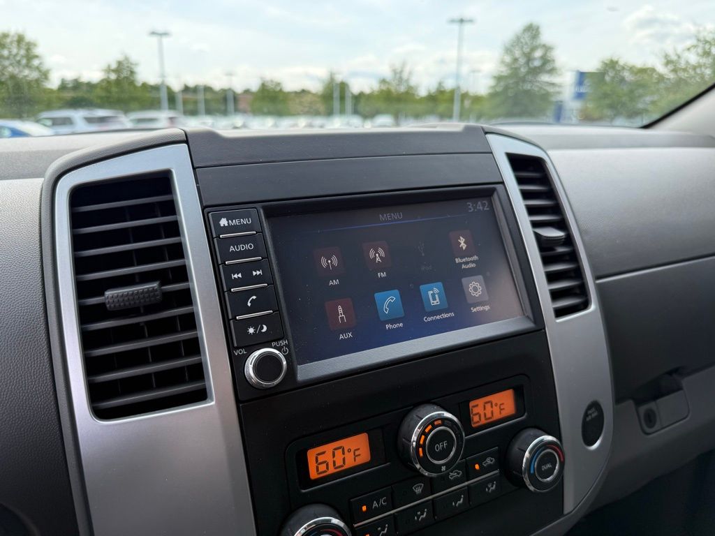 2020 Nissan Frontier SV 22