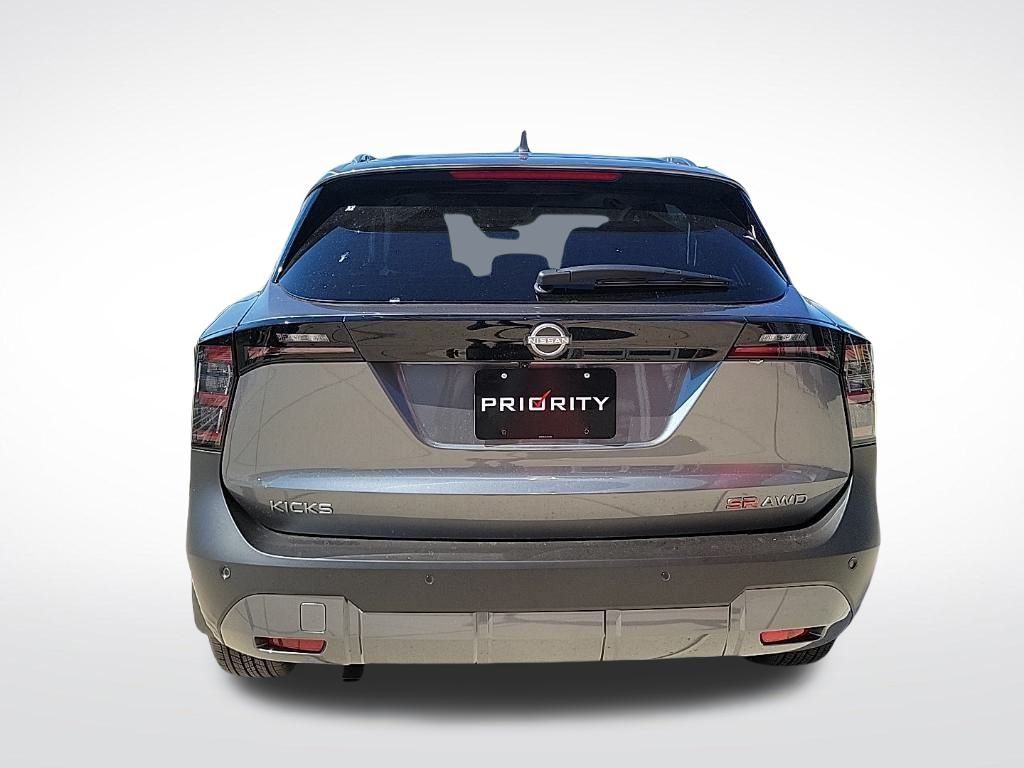 Thumbnail: 2025 Nissan Kicks - 4