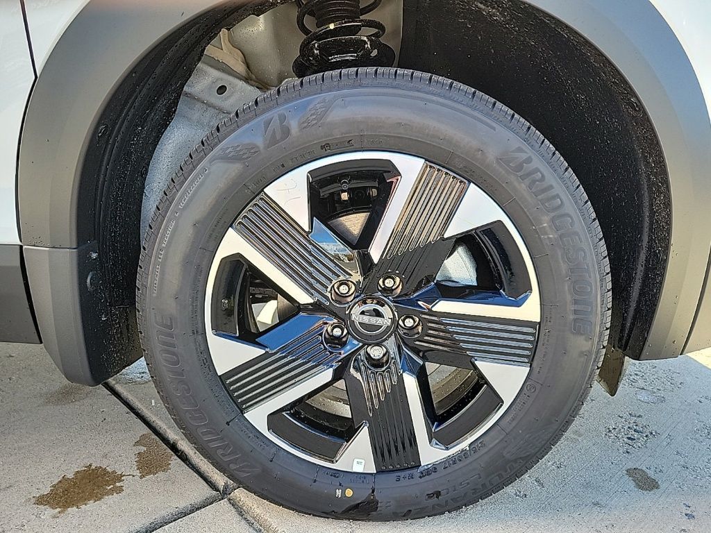 Thumbnail: 2025 Nissan Kicks - 9