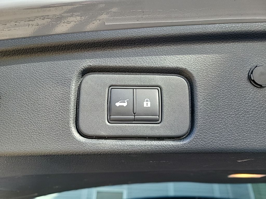 Thumbnail: 2023 Nissan Pathfinder - 24