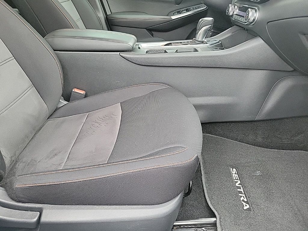 2023 Nissan Sentra SR 12