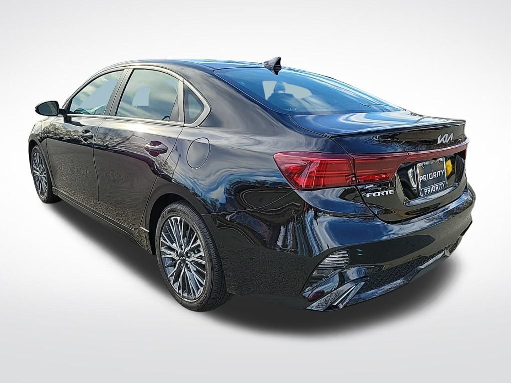 Thumbnail: 2023 Kia Forte - 3