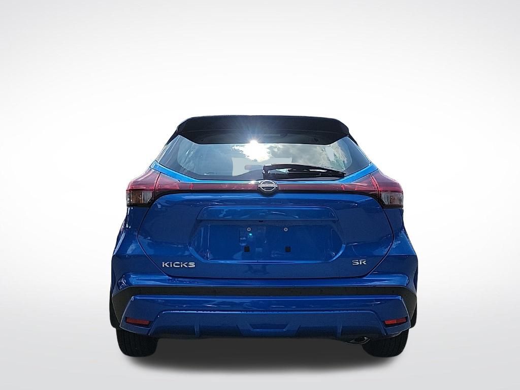 Thumbnail: 2024 Nissan Kicks - 4