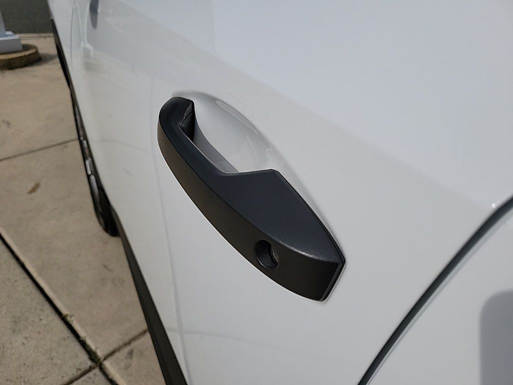 Thumbnail: 2025 Nissan Kicks - 10