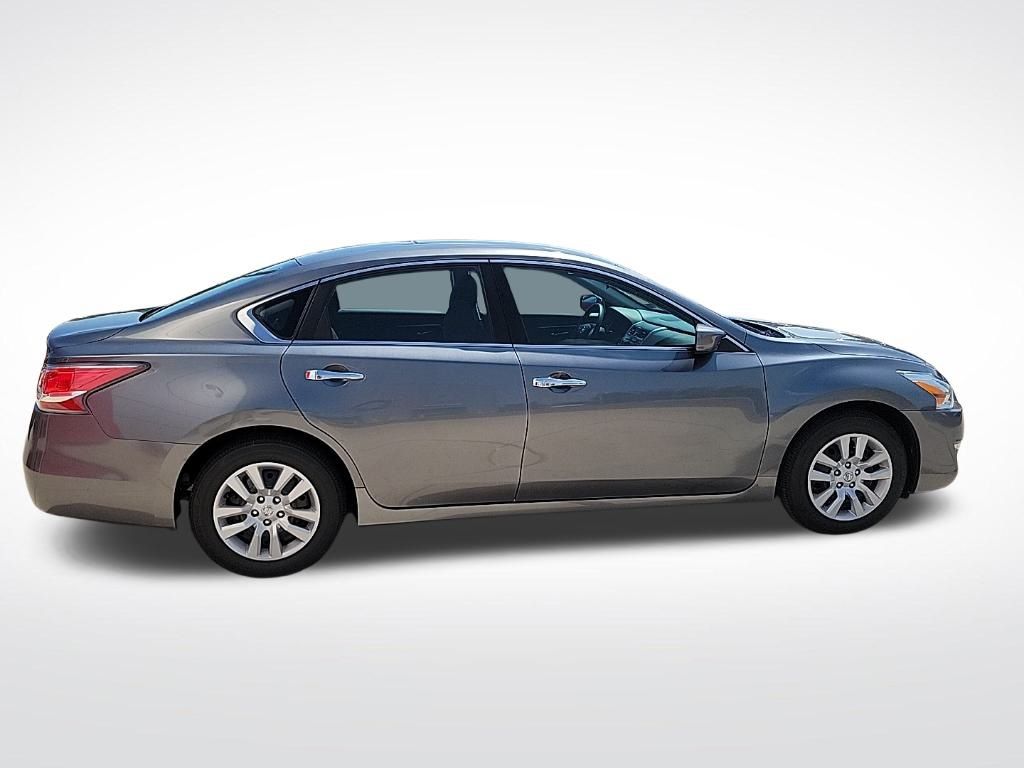 Thumbnail: 2014 Nissan Altima - 6