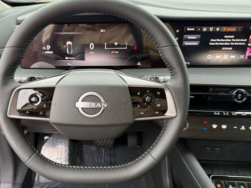 2025 Nissan Murano SV 14