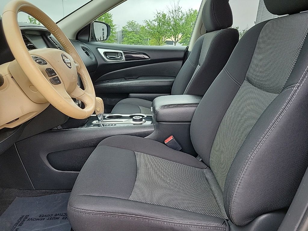 Thumbnail: 2019 Nissan Pathfinder - 10
