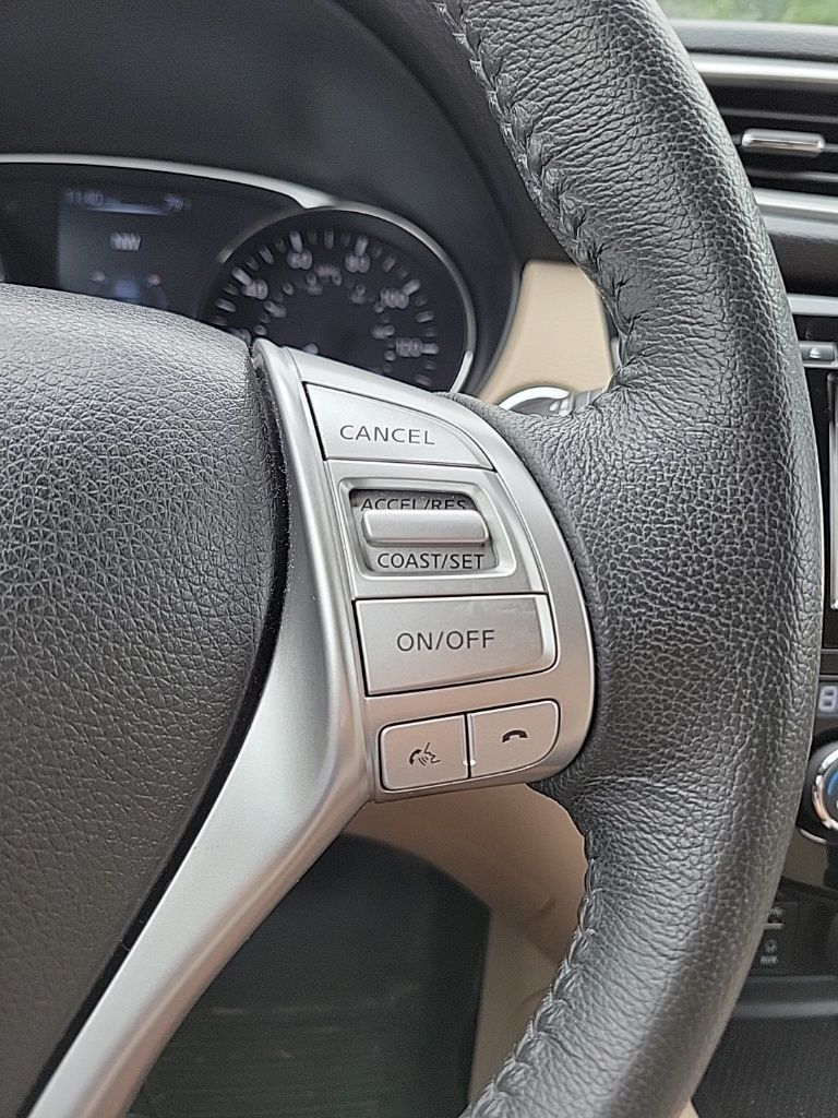 Thumbnail: 2016 Nissan Rogue - 29