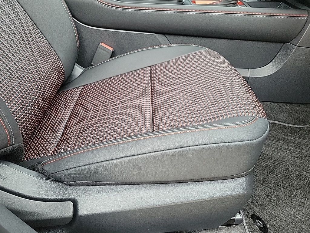 Thumbnail: 2026 Nissan Kicks - 16