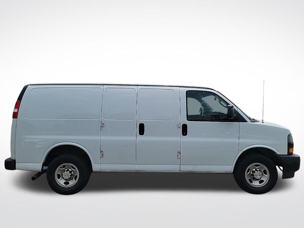 2020 Chevrolet Express 2500 6