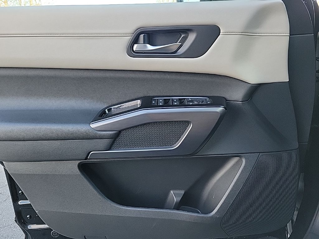 Thumbnail: 2024 Nissan Pathfinder - 38