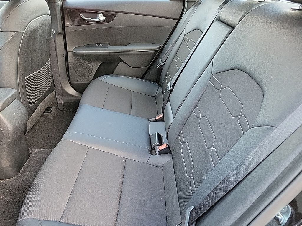 Thumbnail: 2023 Kia Forte - 10