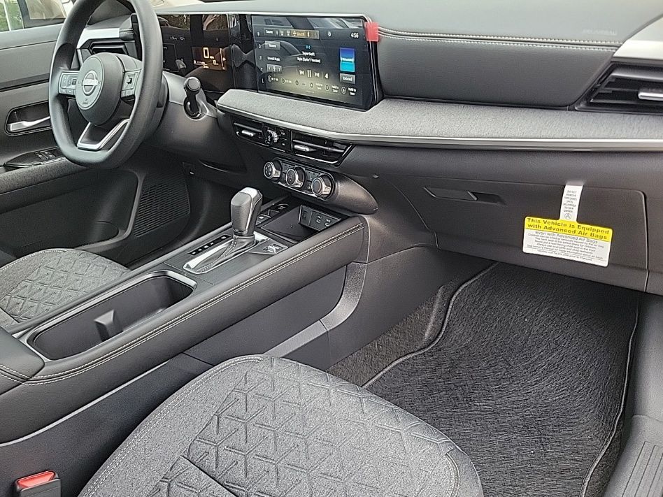 Thumbnail: 2025 Nissan Kicks - 12