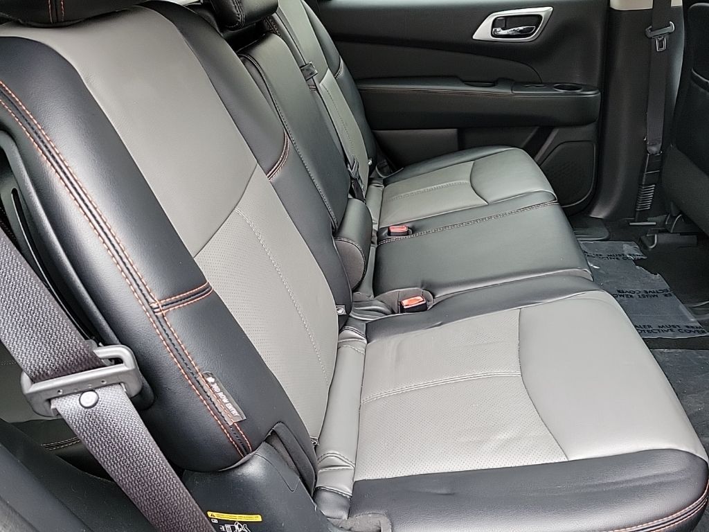 Thumbnail: 2020 Nissan Pathfinder - 20