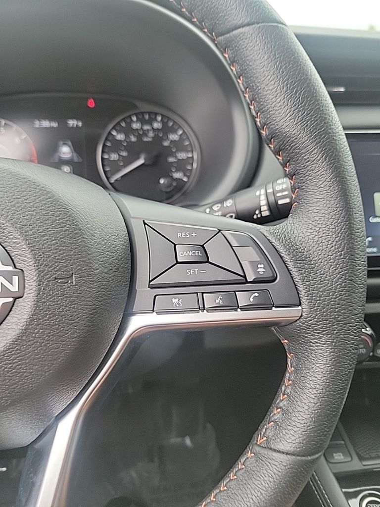 Thumbnail: 2024 Nissan Kicks - 32