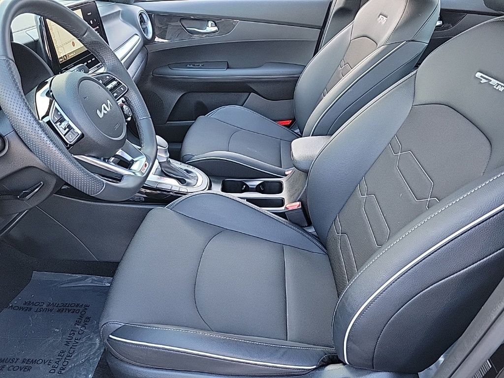 Thumbnail: 2023 Kia Forte - 11