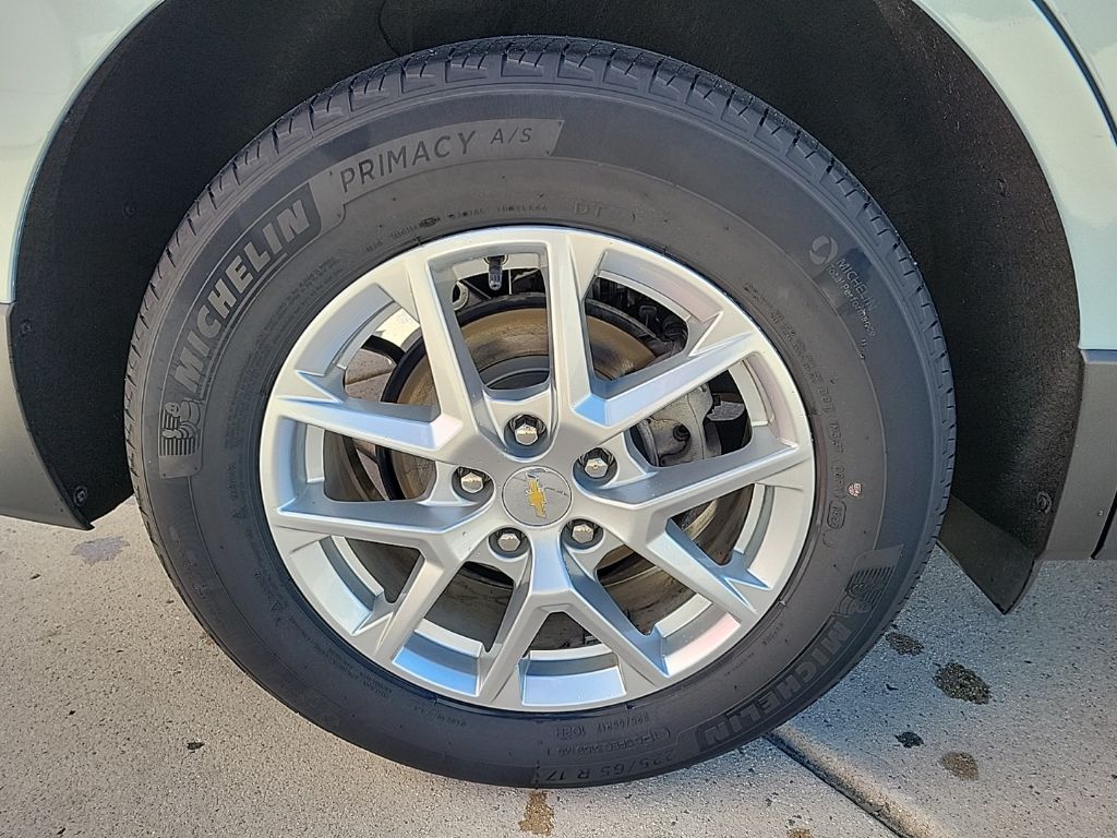 Thumbnail: 2022 Chevrolet Equinox - 10