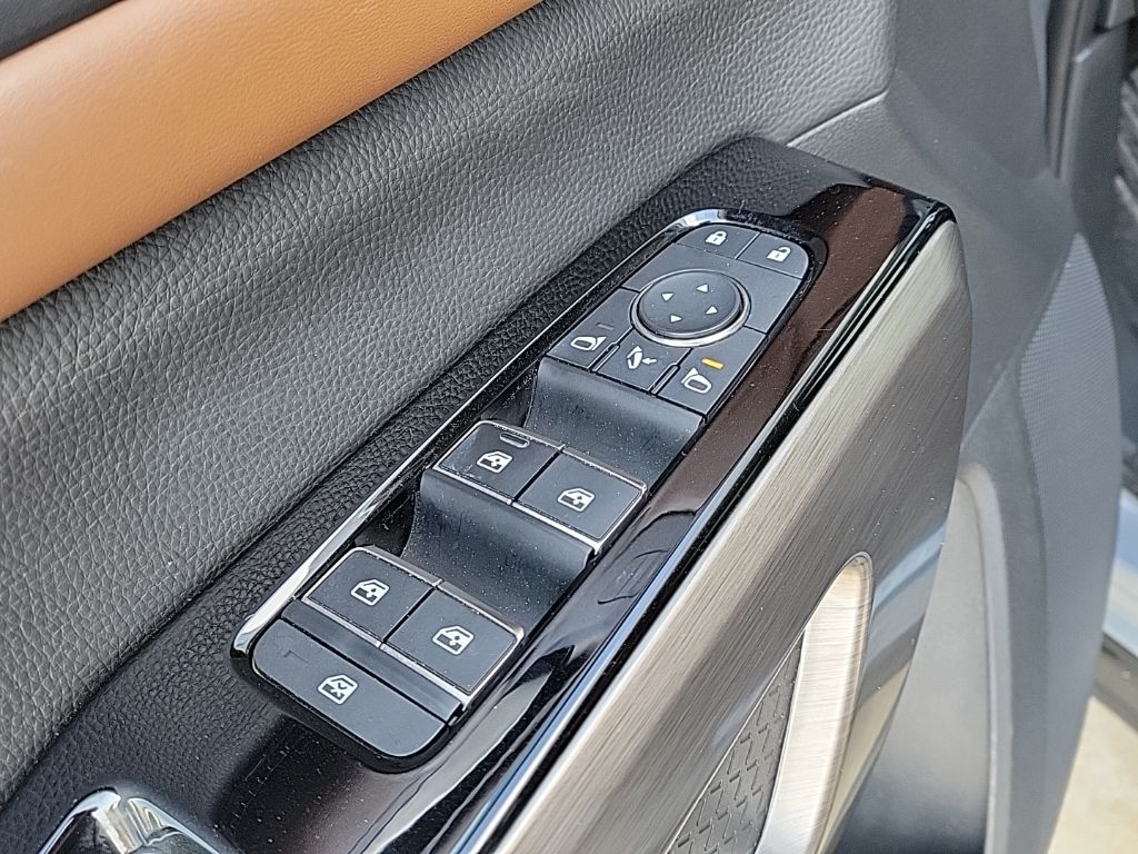 Thumbnail: 2023 Nissan Pathfinder - 40