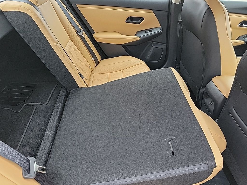 Thumbnail: 2024 Nissan Sentra - 15