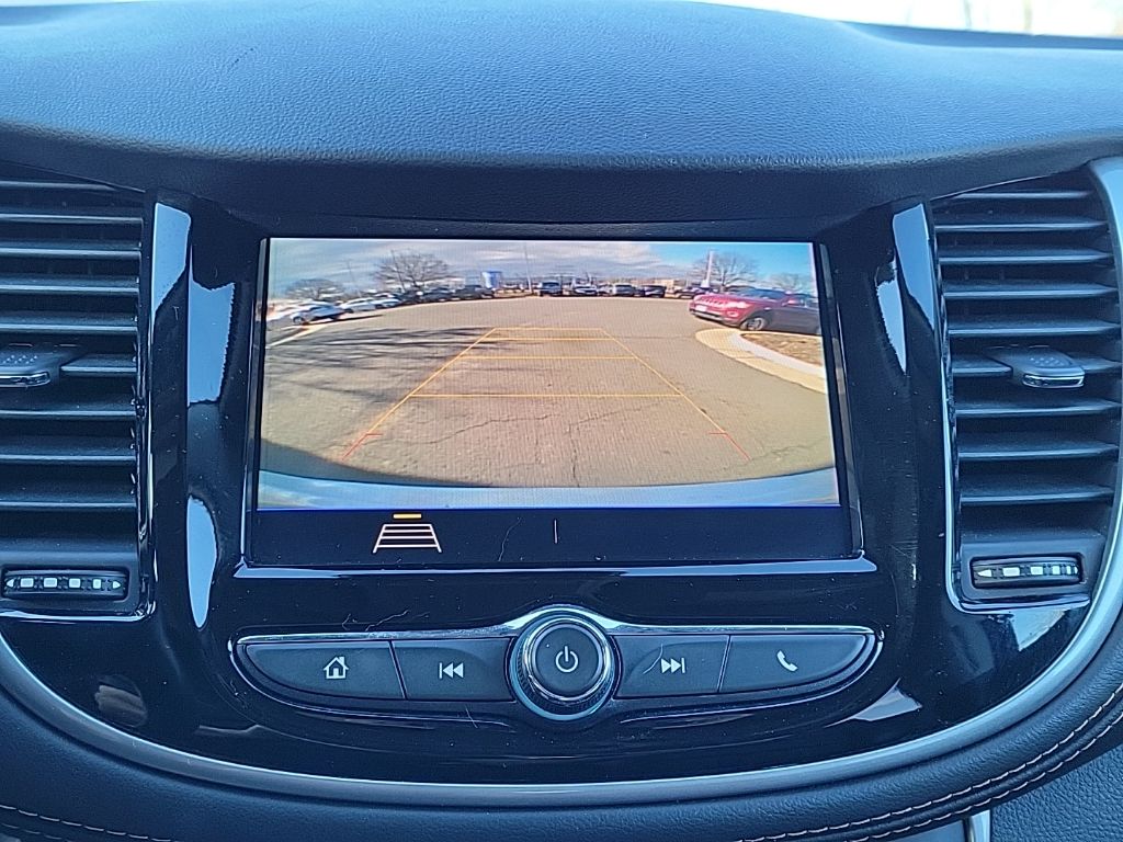 Thumbnail: 2021 Chevrolet Trax - 22