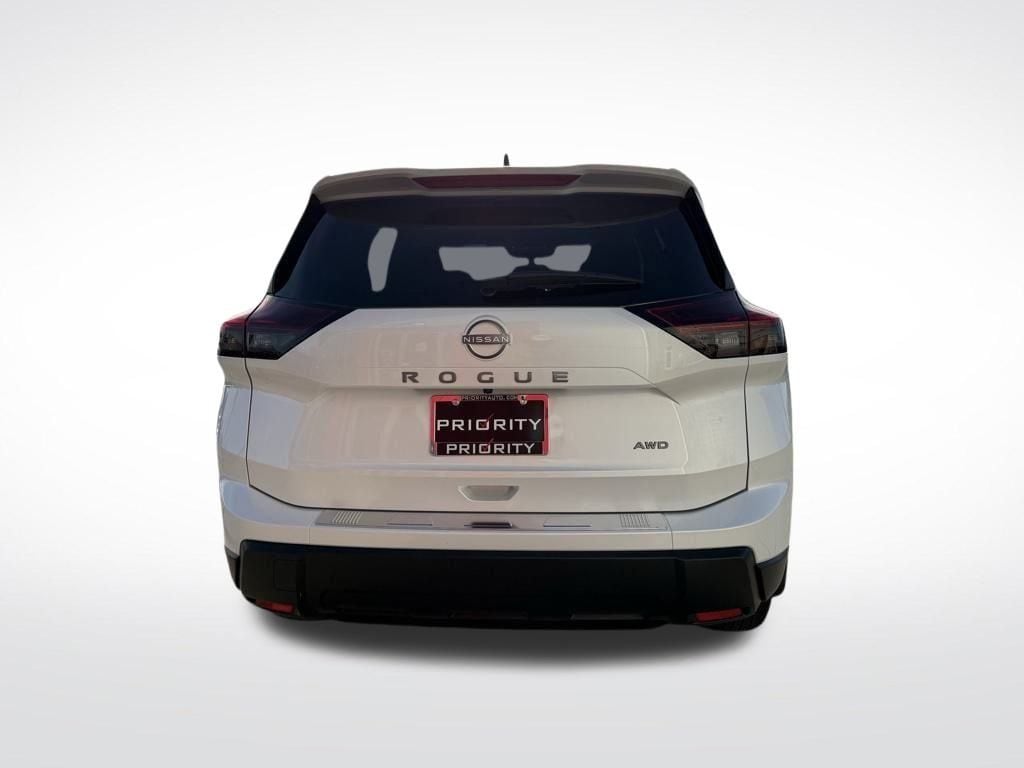 Thumbnail: 2026 Nissan Rogue - 4