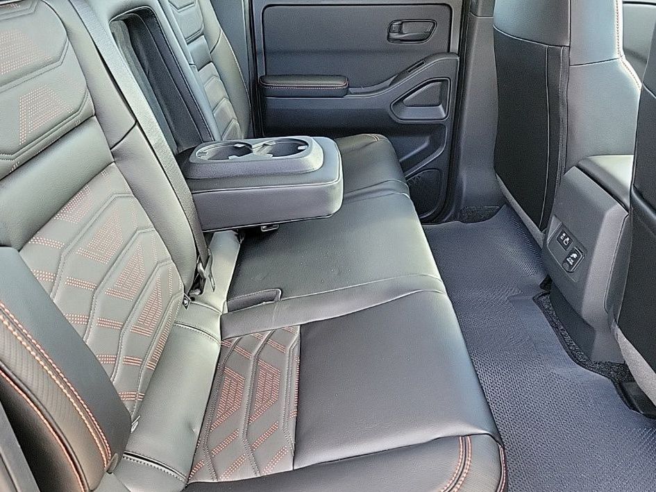 Thumbnail: 2026 Nissan Frontier - 15