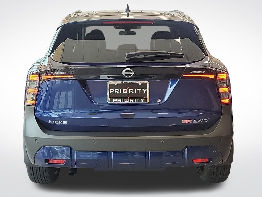 Thumbnail: 2025 Nissan Kicks - 4