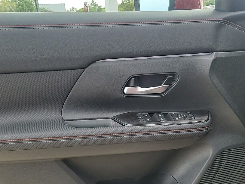 Thumbnail: 2025 Nissan Kicks - 23