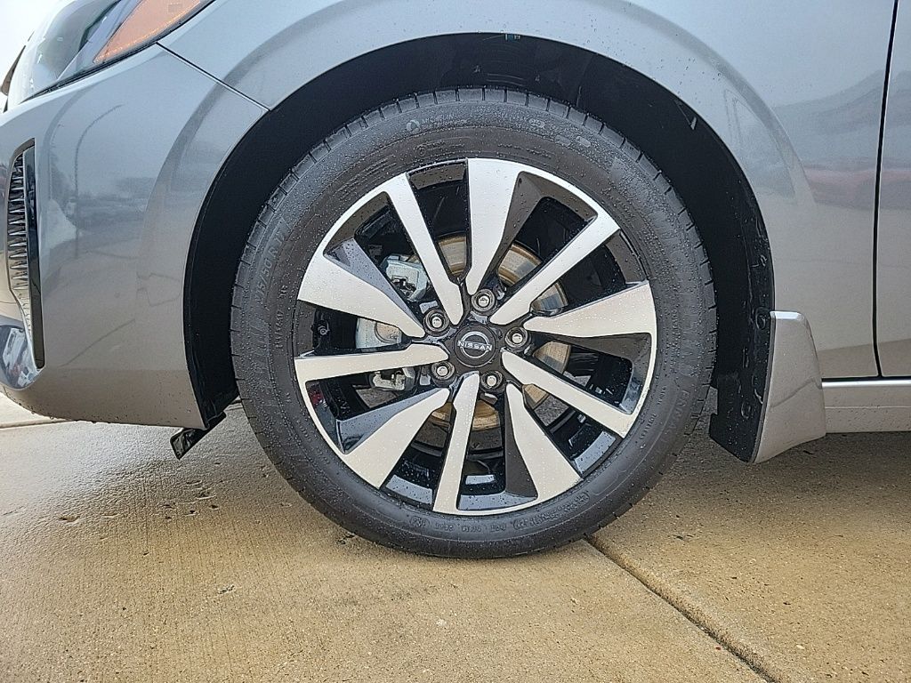 Thumbnail: 2024 Nissan Sentra - 9