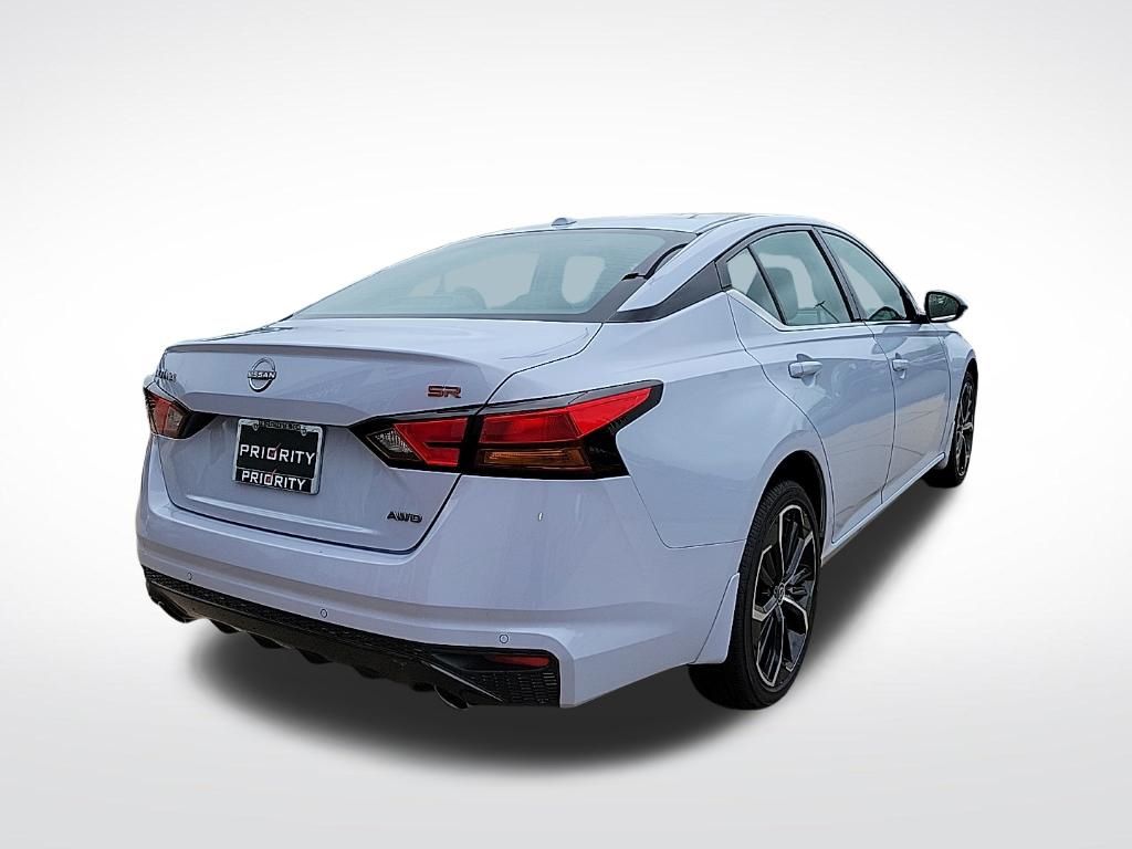 Thumbnail: 2024 Nissan Altima - 5