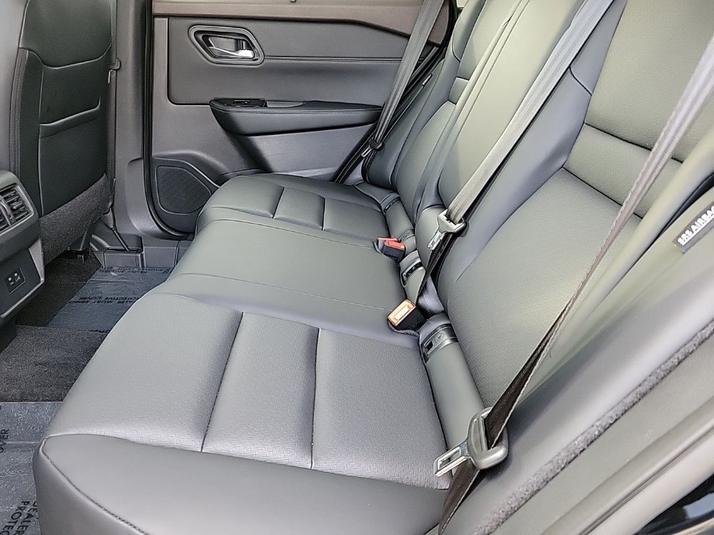 Thumbnail: 2023 Nissan Rogue - 12