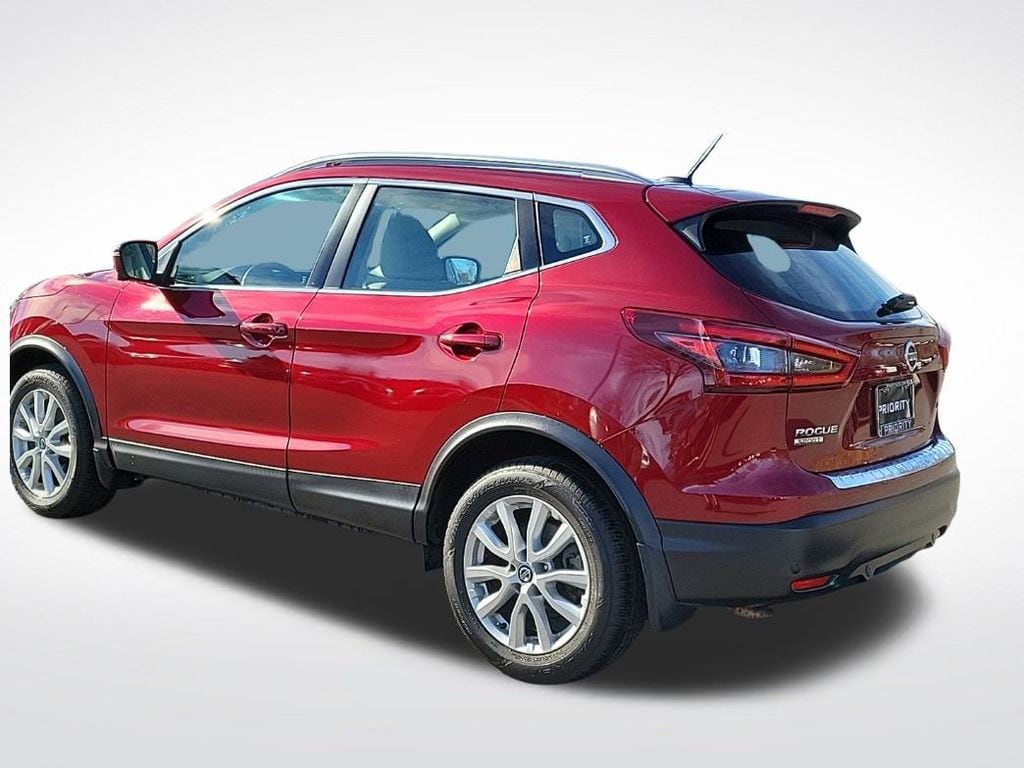 Thumbnail: 2020 Nissan Rogue Sport - 3